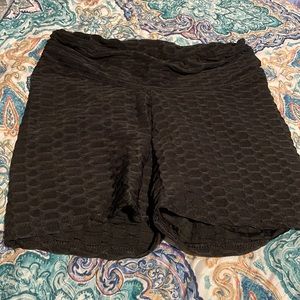 Black butt scrunch shorts